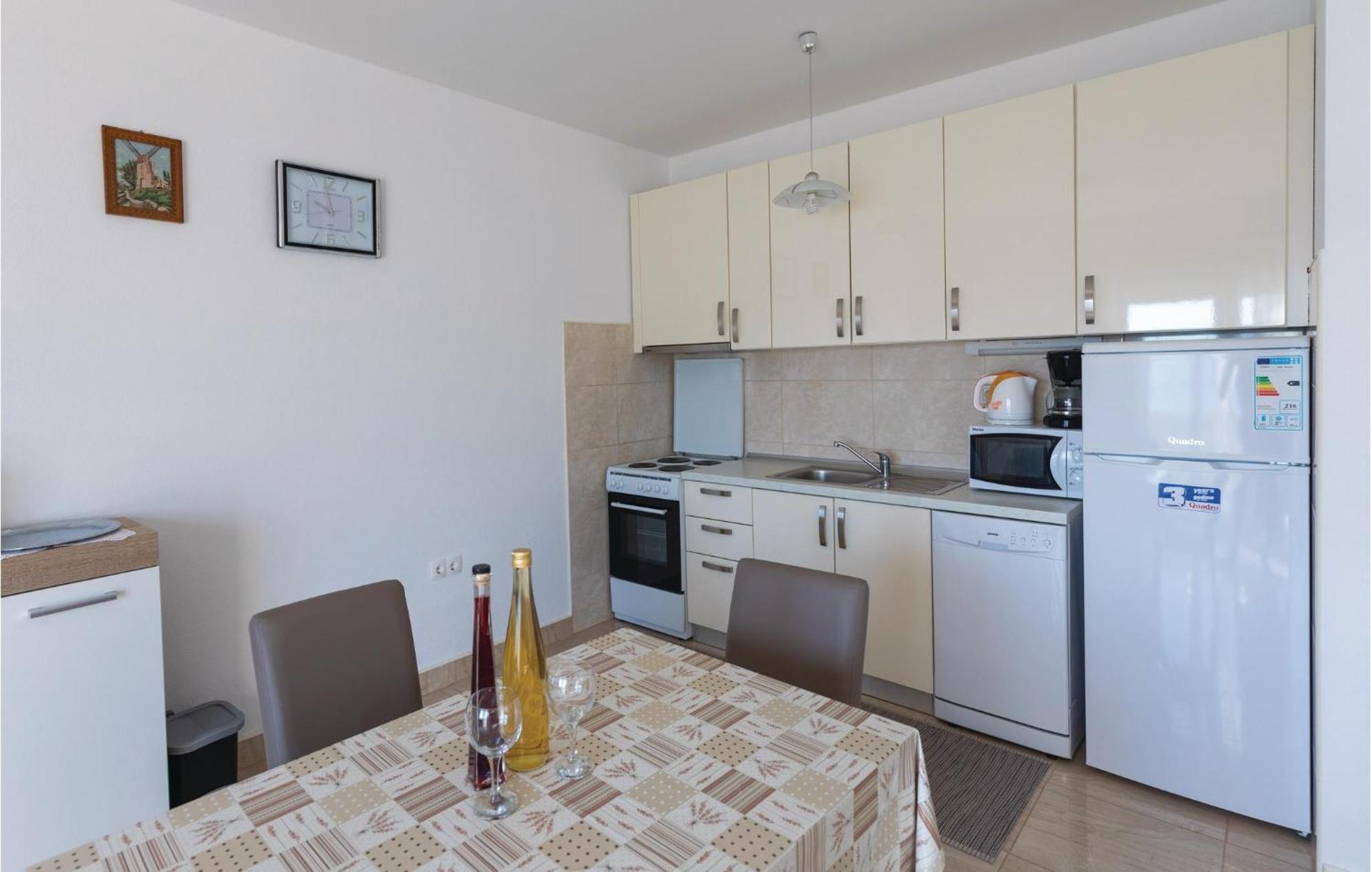 1 Bedroom Cozy Apartment In Klek Extérieur photo
